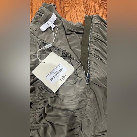 Orig $495 Tibi DRAPEY JERSEY RUCHED SKIRT GRANITE Size 4 - Picture 10 of 11